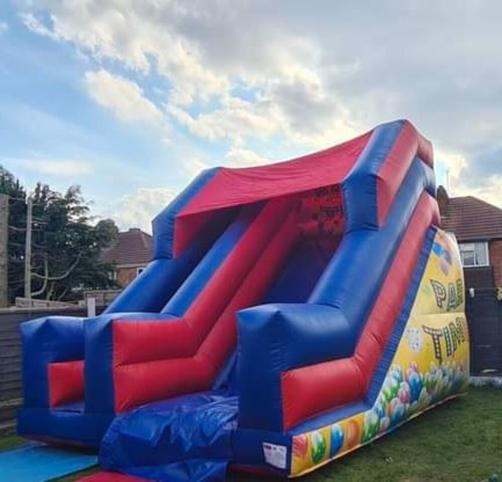 Party Time Inflatabe Bouncy Slide